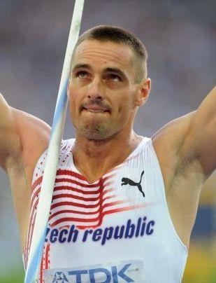 Decathlon: the art of scoring points
